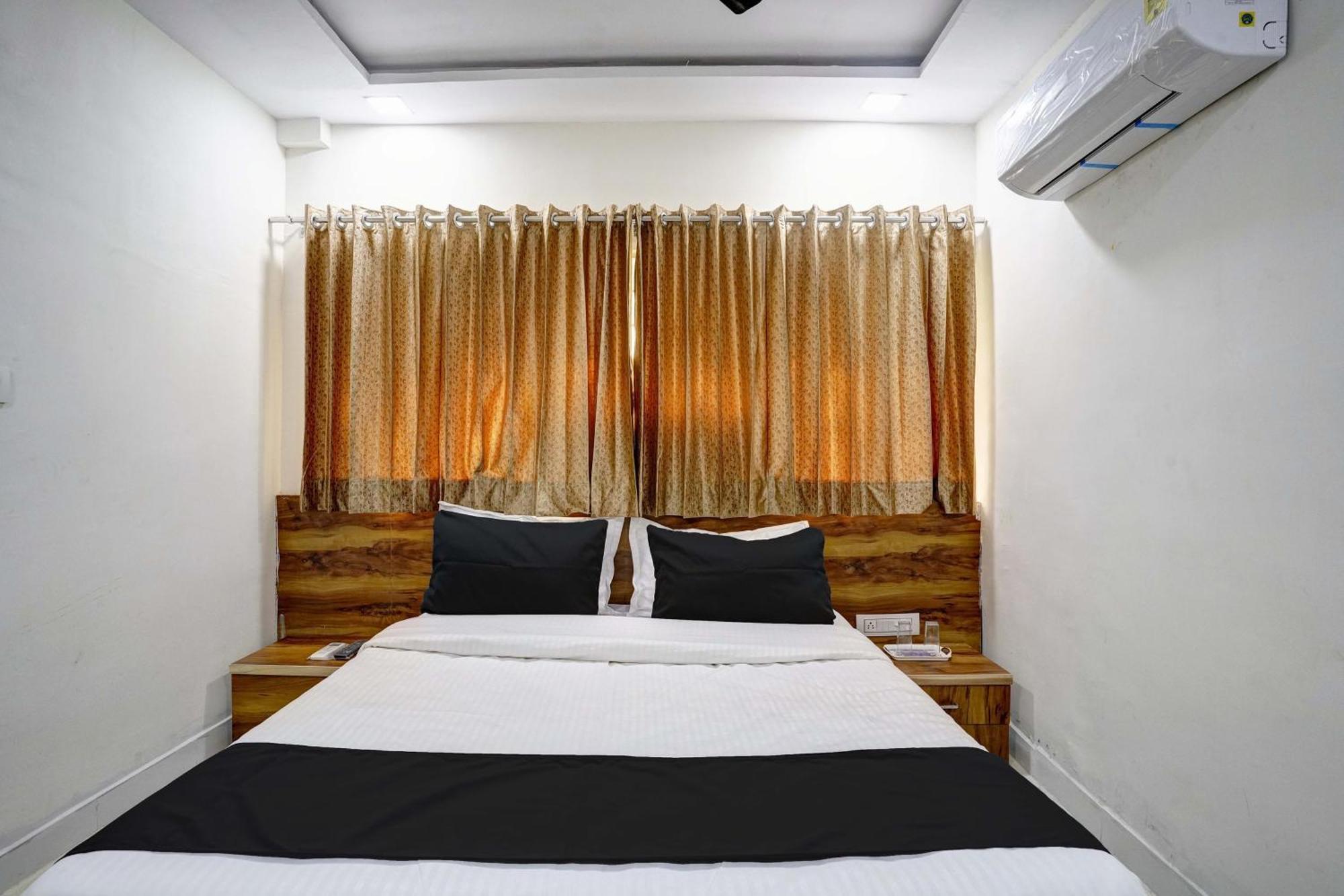 Hotel O Apollo Ahmedabad